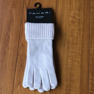 Tahari blush cashmere gloves